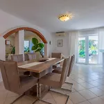 Apartmán Traumhaftes Mit Eigenem Weinkeller, Hydromassagedusche, Meerblick - Nur 480 Meter Zum Crikvenica