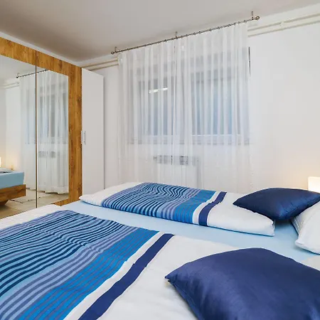 Traumhaftes Mit Eigenem Weinkeller, Hydromassagedusche, Meerblick - Nur 480 Meter Zum Apartman *
