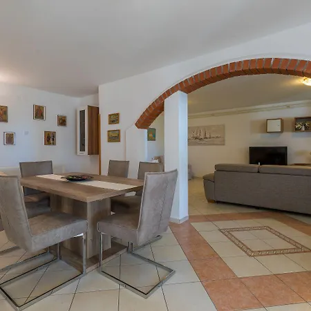 Apartman Traumhaftes Mit Eigenem Weinkeller, Hydromassagedusche, Meerblick - Nur 480 Meter Zum