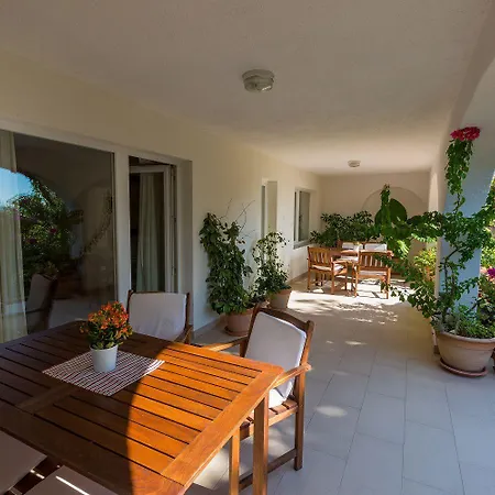 Traumhaftes Mit Eigenem Weinkeller, Hydromassagedusche, Meerblick - Nur 480 Meter Zum