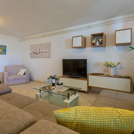 Traumhaftes Mit Eigenem Weinkeller, Hydromassagedusche, Meerblick - Nur 480 Meter Zum